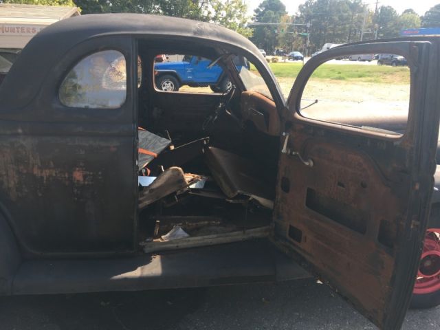 1935 Ford Coupe 5 window