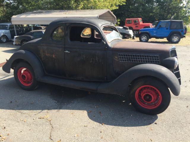1935 Ford Coupe 5 window