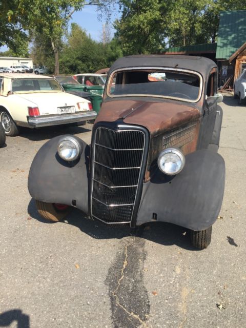1935 Ford Coupe 5 window