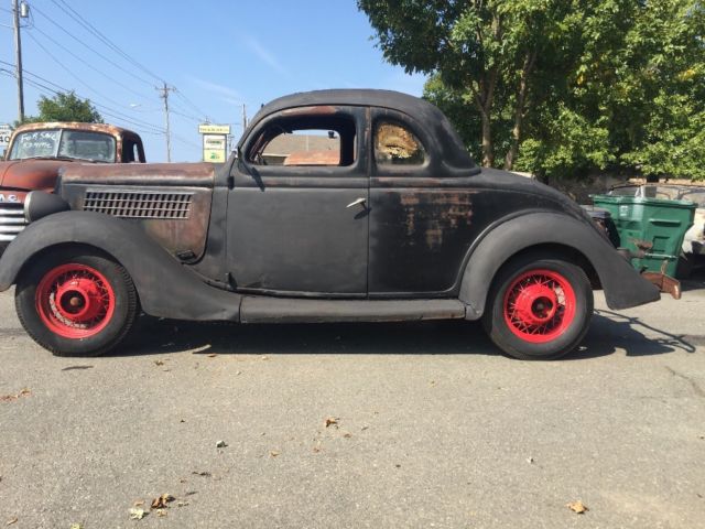 1935 Ford Coupe 5 window