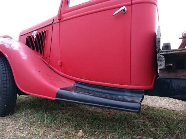 1935 Red Ford 51