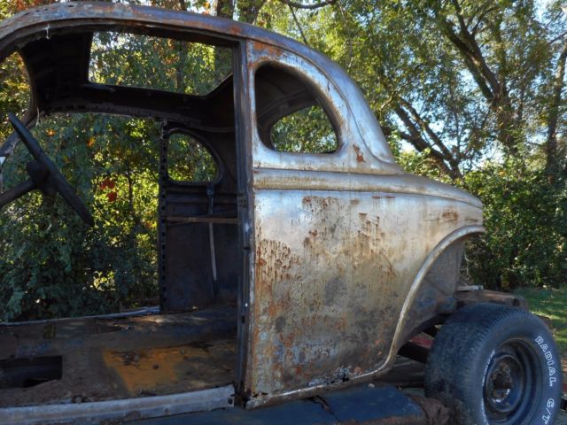 1935 patina Ford 5 window coupe Coupe