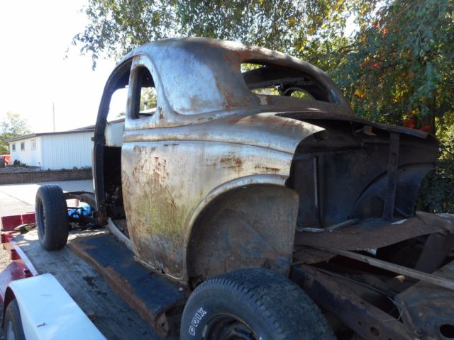 1935 patina Ford 5 window coupe Coupe