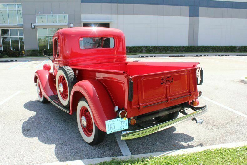 1935 Red Ford F-150 --