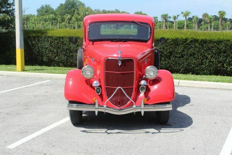 1935 Red Ford F-150 --
