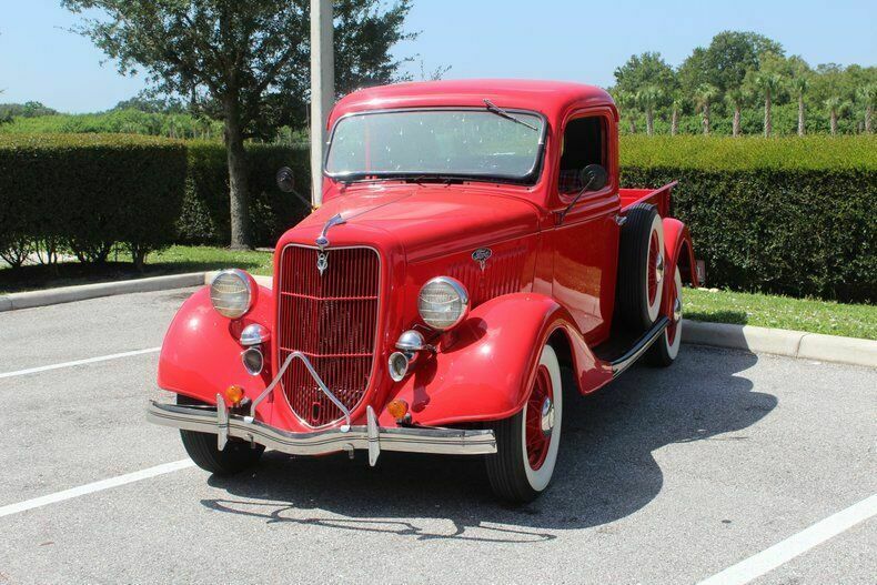 1935 Red Ford F-150 --