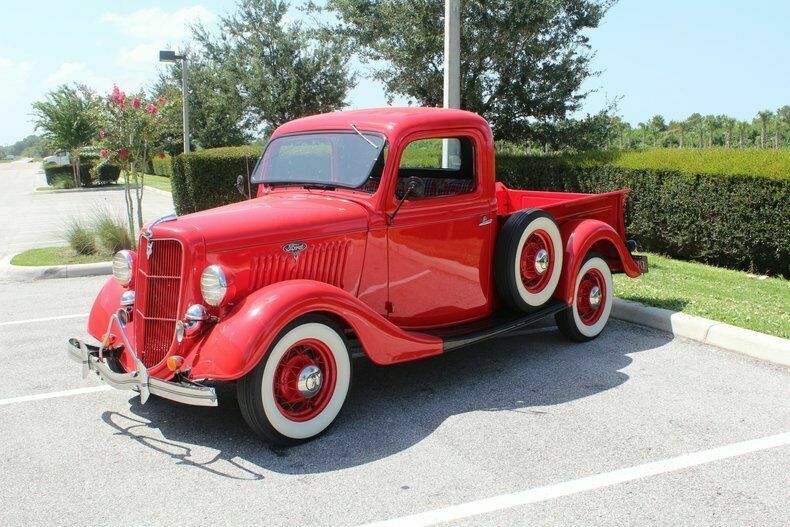 1935 Red Ford F-150 --