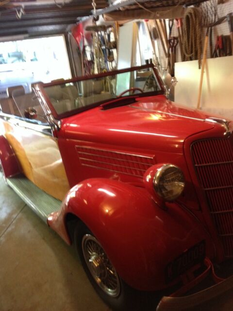 1935 Red and varnish Ford Convertible Convertible