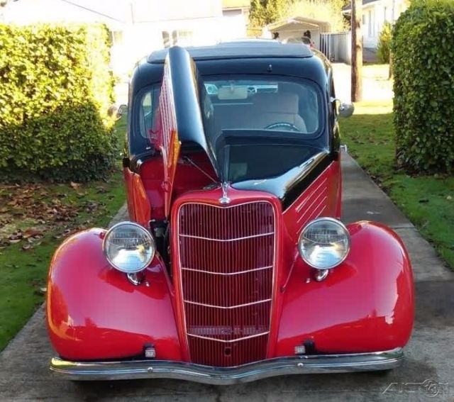 1935 Black Ford Sedan Sedan