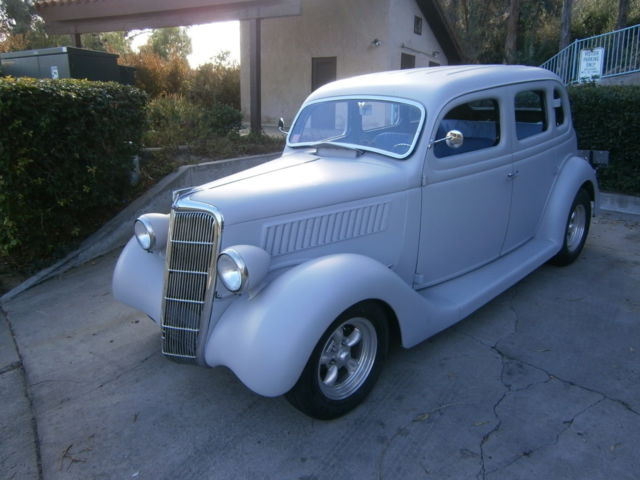 1935 Gray Primer Ford Sedan