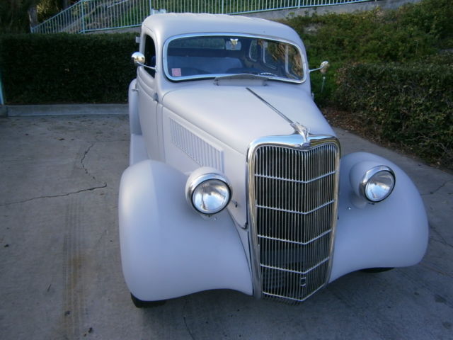 1935 Gray Primer Ford Sedan