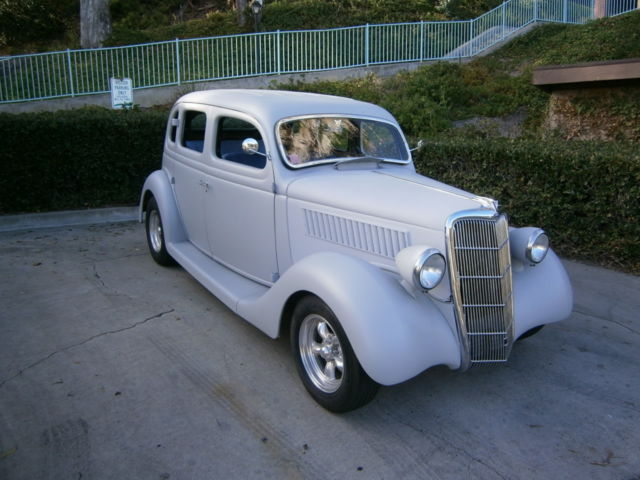 1935 Gray Primer Ford Sedan