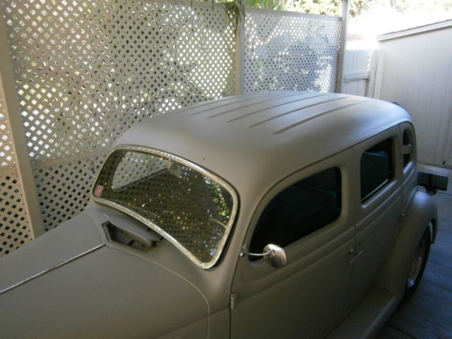1935 Gray Primer Ford Sedan