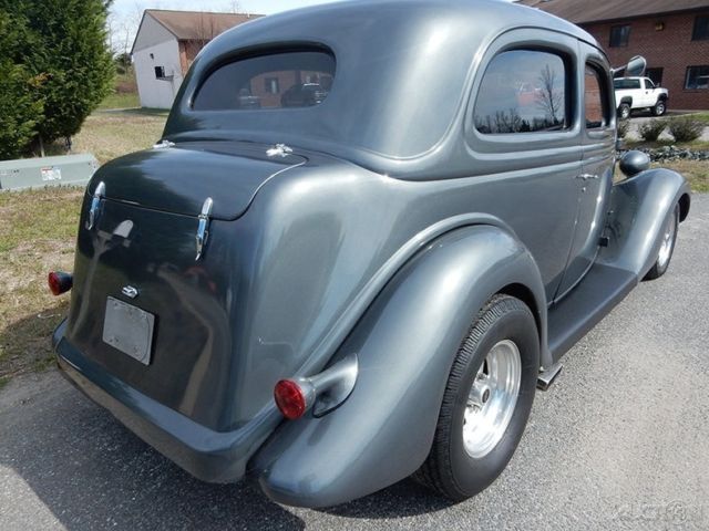 1935 Teal Ford Sedan Delivery