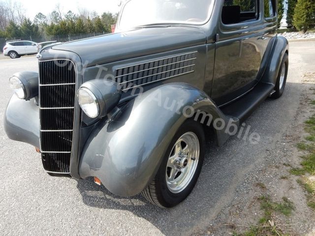 1935 Teal Ford Sedan Delivery