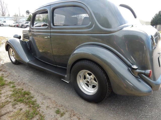 1935 Teal Ford Sedan Delivery