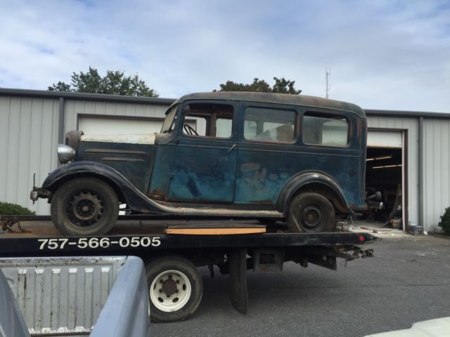 1936 Dark blue Chevrolet Suburban