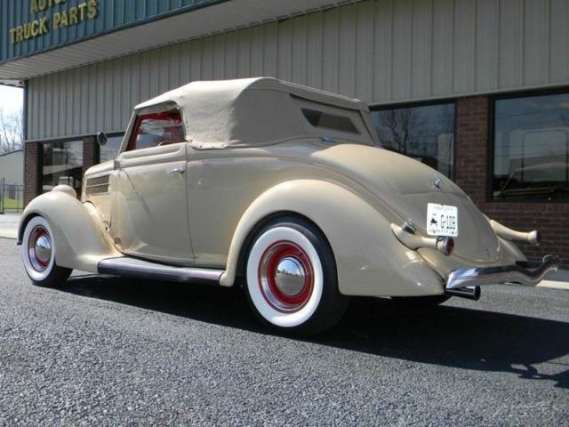 1936 Tan Ford Deluxe