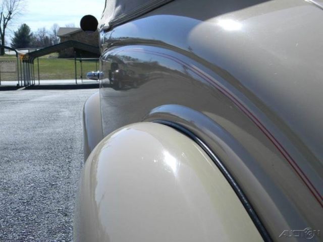 1936 Tan Ford Deluxe