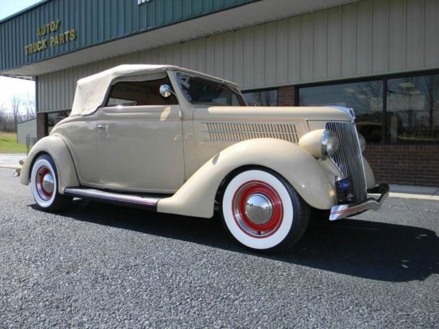 1936 Tan Ford Deluxe