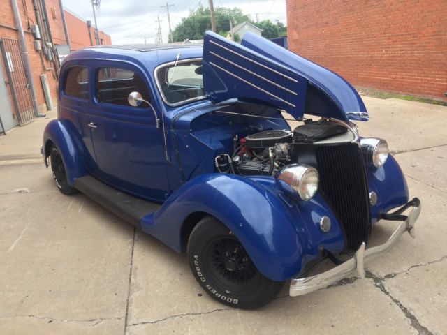 1936 Blue Ford FORD CUSTOM 2 DOOR