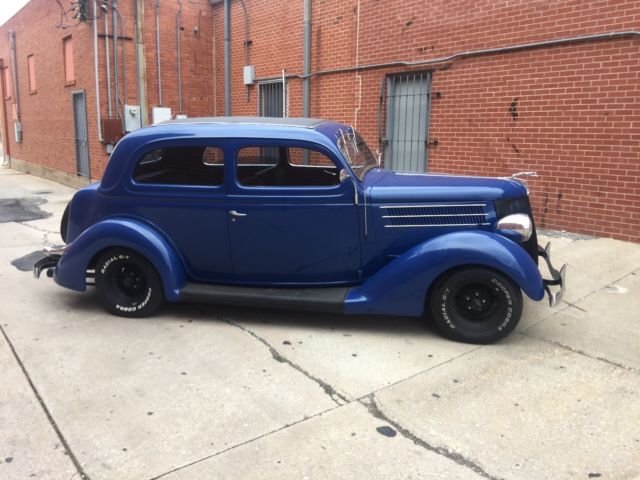 1936 Blue Ford FORD CUSTOM 2 DOOR