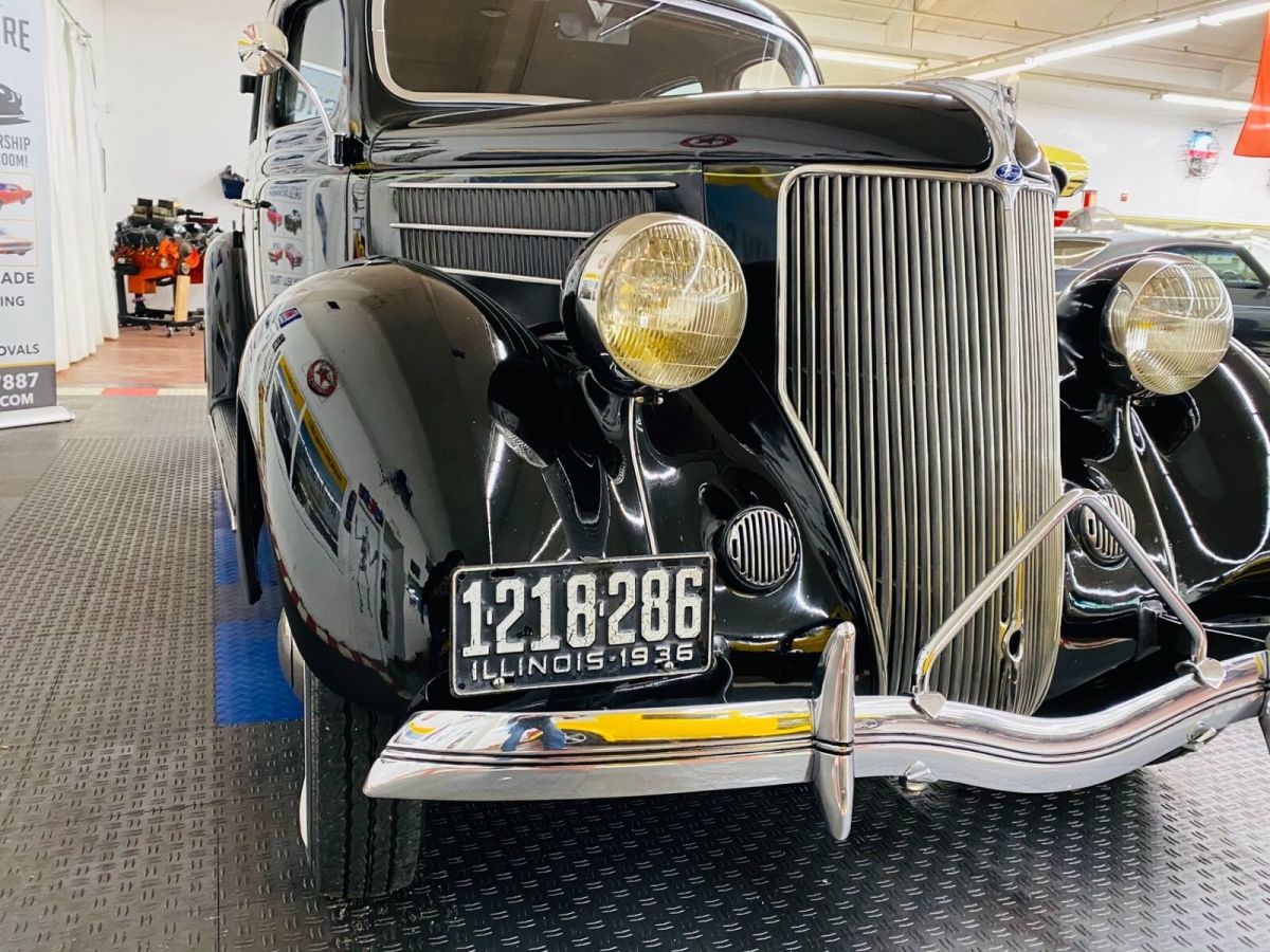 1936 Black Ford Deluxe --