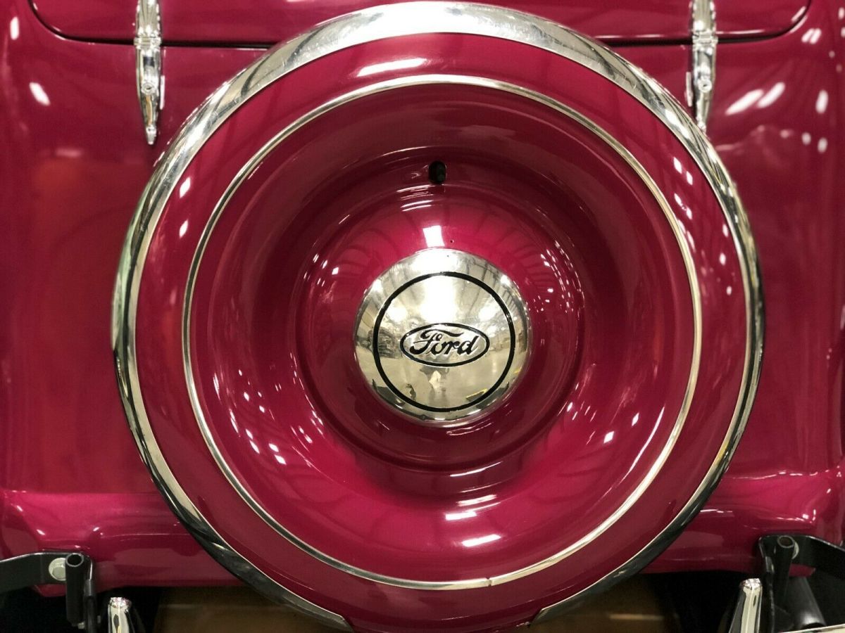 1936 Ford Model 68 Sedan