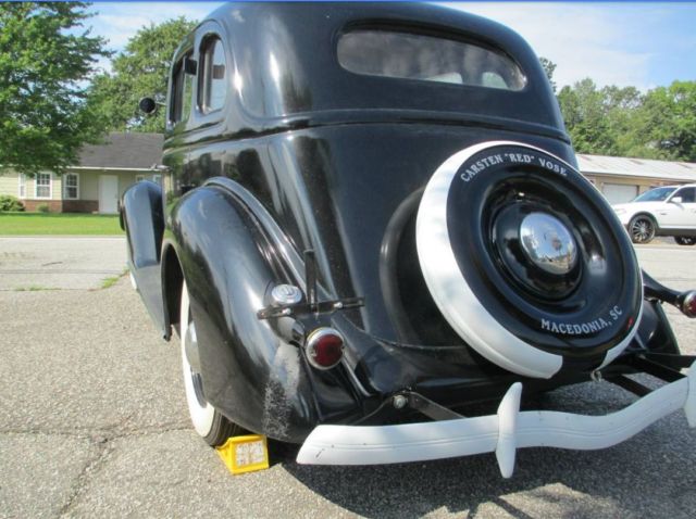 1936 Black Ford Model 68 Sedan