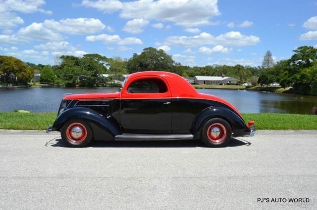 1937 Red Ford COUPE