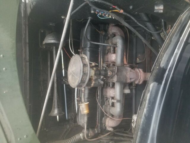 1937 Green Chevrolet Big Fender 2 ton