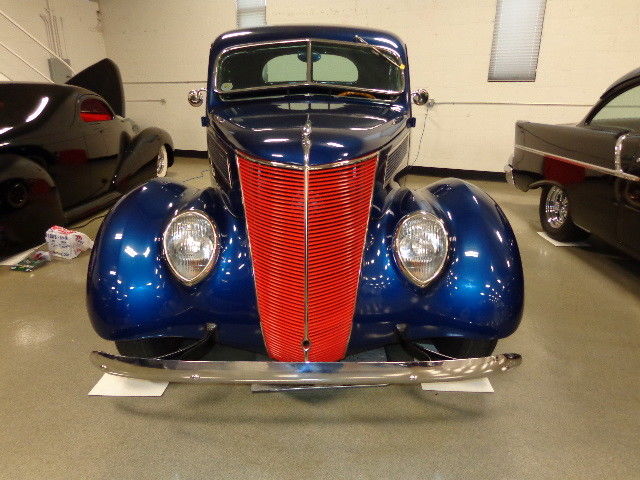1937 Ford 5 window