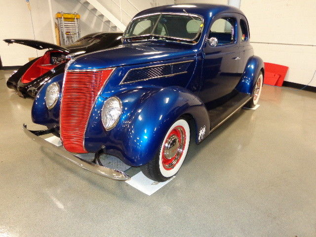 1937 Ford 5 window