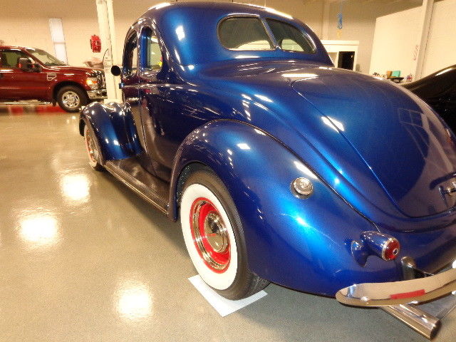 1937 Ford 5 window