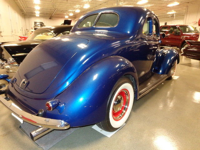 1937 Ford 5 window