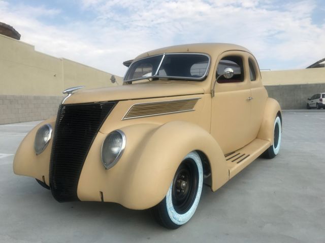 1937 Ford Coupe Coupe