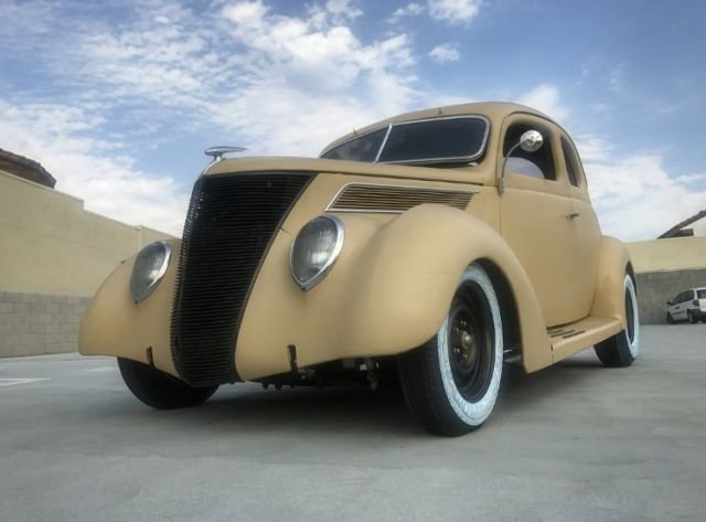 1937 Ford Coupe Coupe