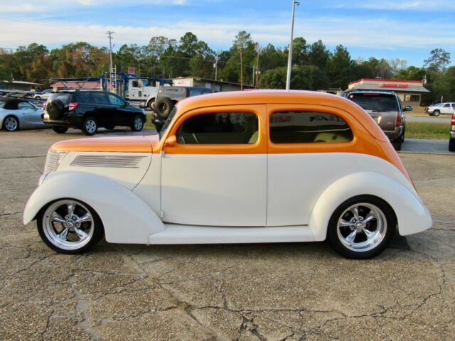 1937 CREAM / ORANGE Ford COUPE Coupe