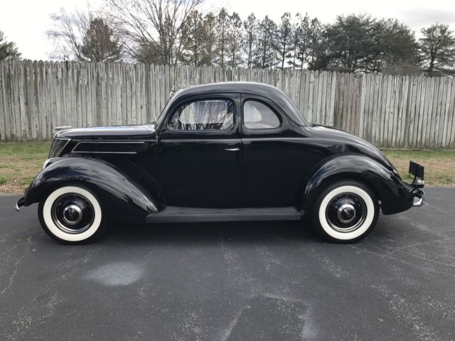 1937 black Ford coupe coupe