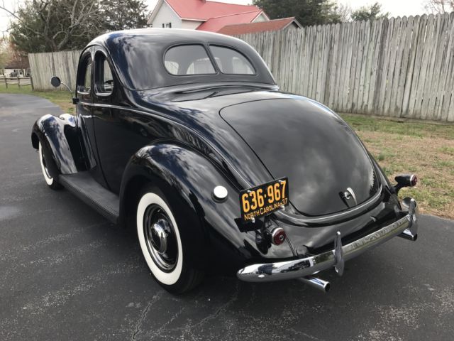 1937 black Ford coupe coupe
