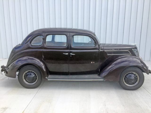 1937 Ford 78