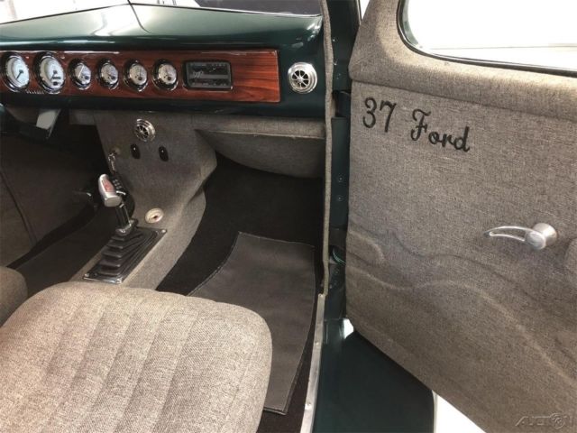 1937 Green Ford Pick Up - 2004 Kit Car Pickup Truck