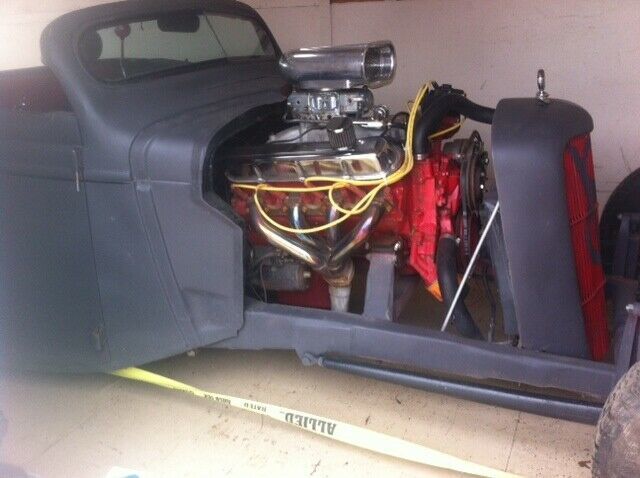 1937 black Ford Pickup Roadster PU