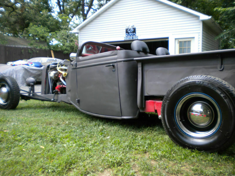 1937 black Ford Pickup Roadster PU