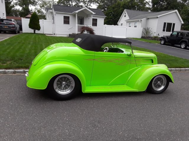 1937 Green Ford ROASDSTER Convertible