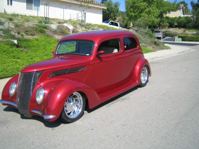 1937 CUSTOM RED PEARL Ford 2 DOOR