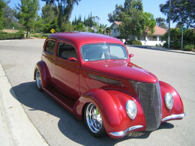 1937 CUSTOM RED PEARL Ford 2 DOOR
