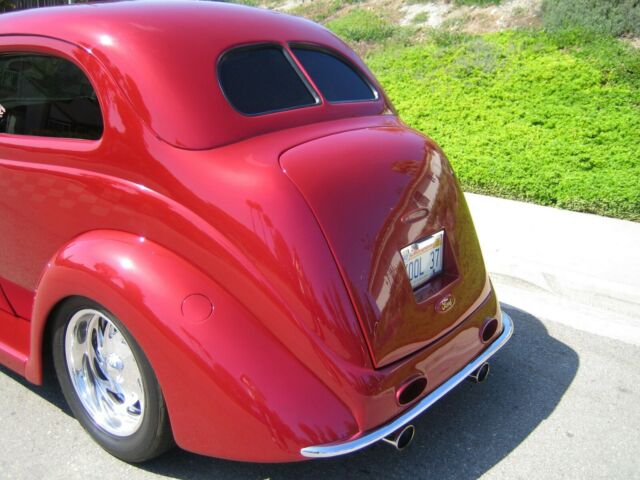 1937 CUSTOM RED PEARL Ford 2 DOOR