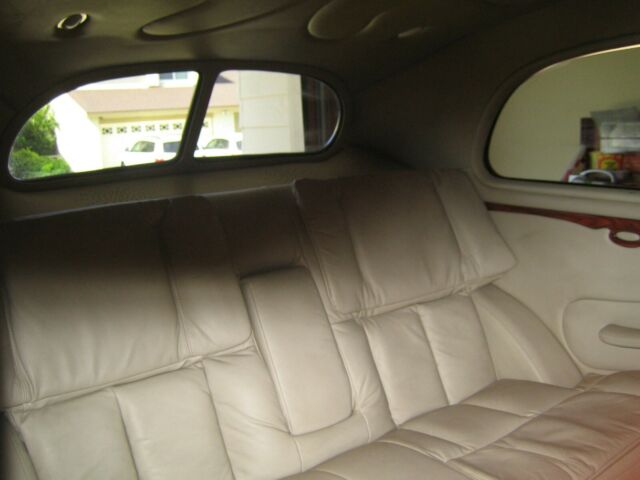 1937 CUSTOM RED PEARL Ford 2 DOOR