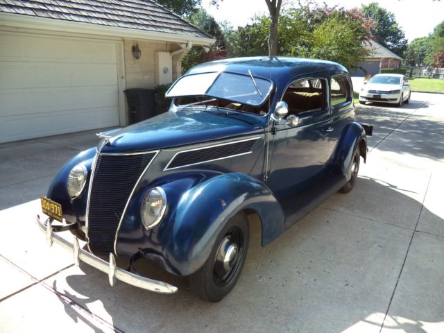 1937 Washington Blue Ford Standard Touring Sedan - NO RESERVE! Tudor